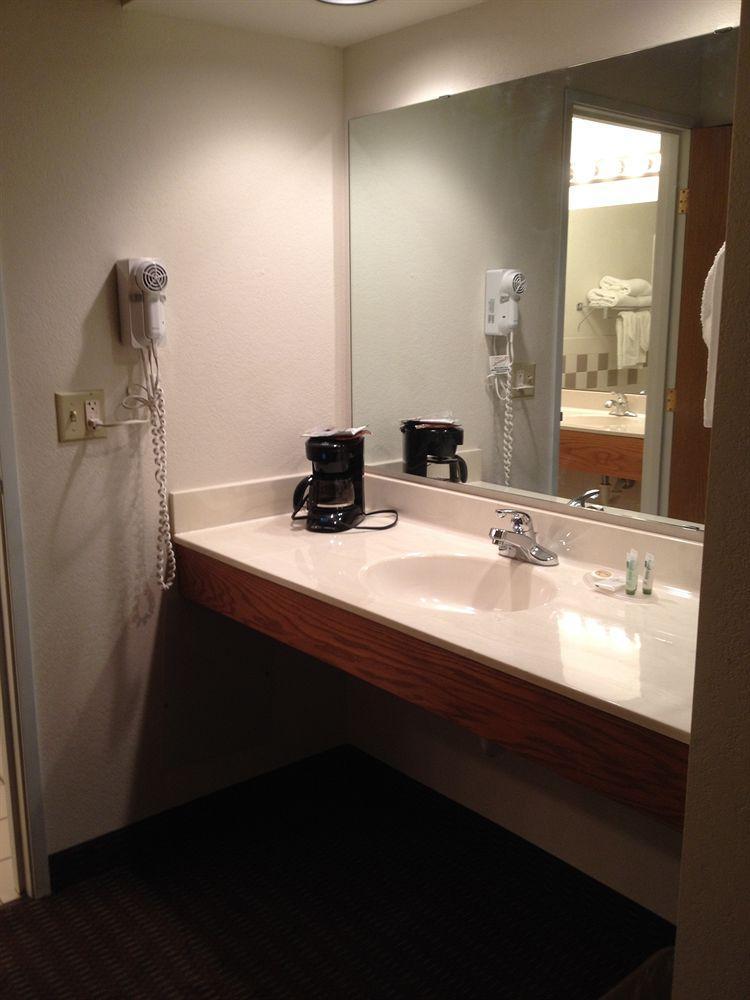 Americinn Belle Plaine 外观 照片